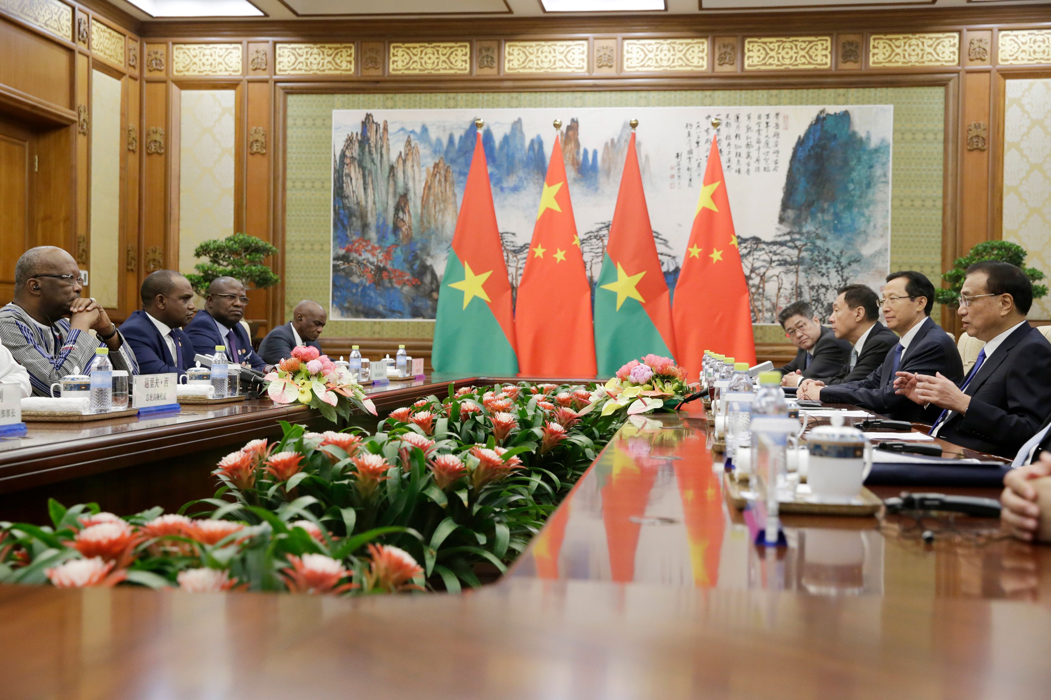لى كه تشيانغ رئيس مجلس الدولة الصينى مع رئيس بوركينا فاسو روك مارك كريستيان كابور