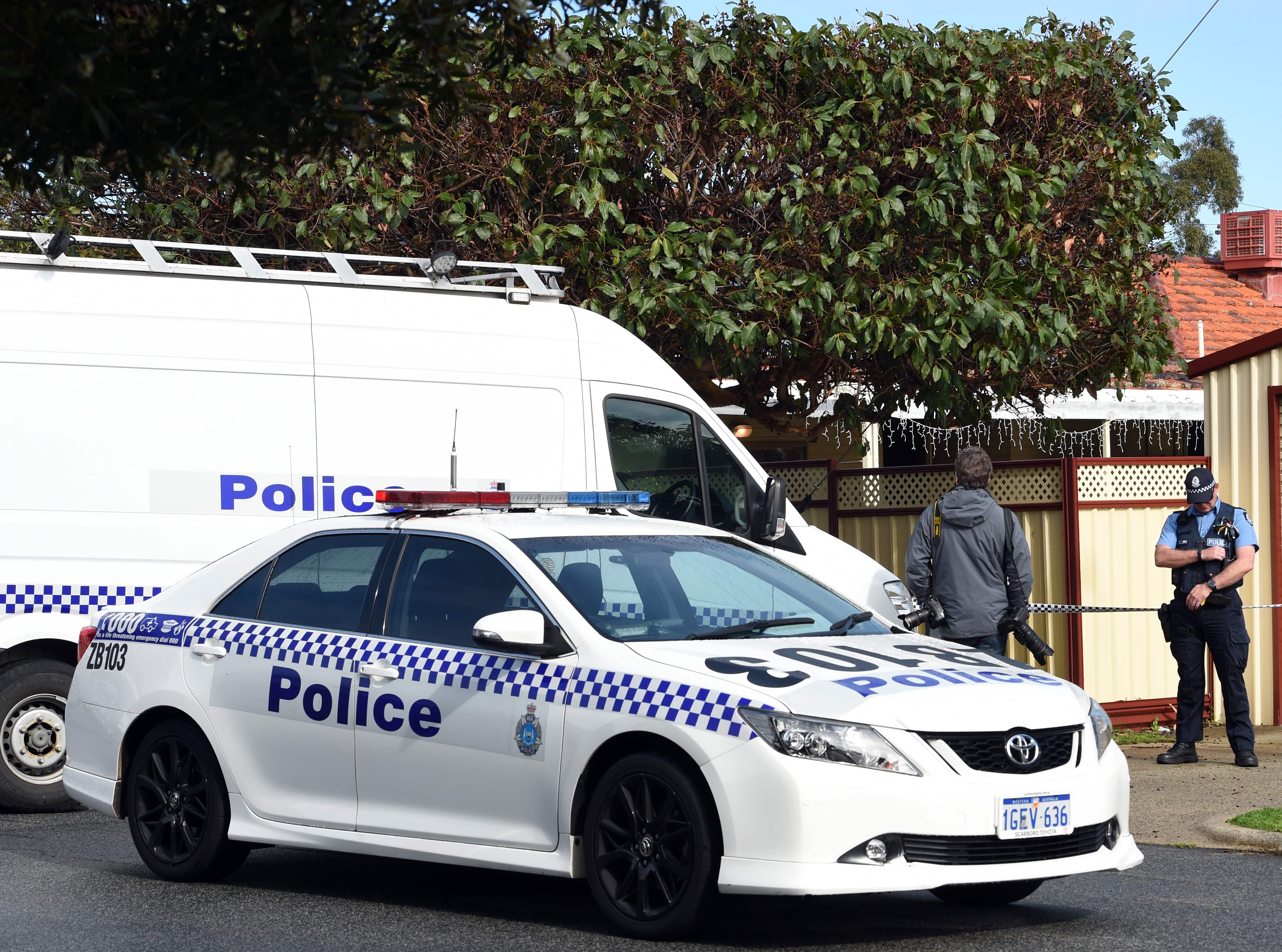 الشرطة الاسترالية بمحيط المنزل