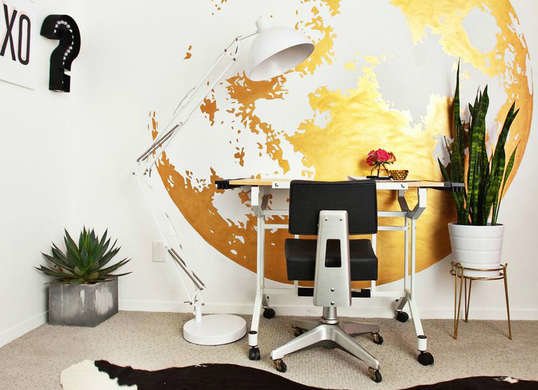 نبات الثعبان في المكتب