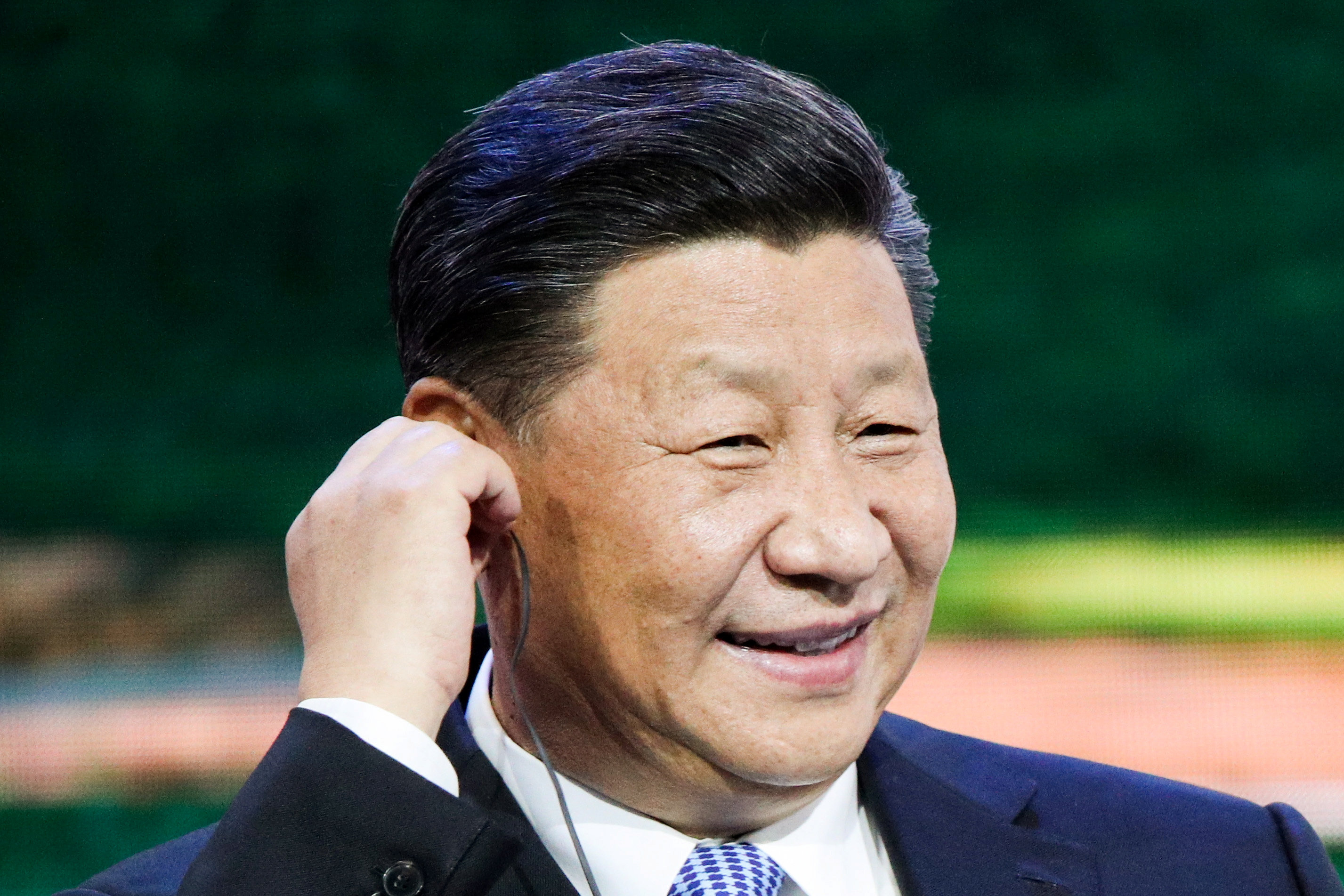 12-  الرئيس الصينى يتابع جلسات المؤتمر 