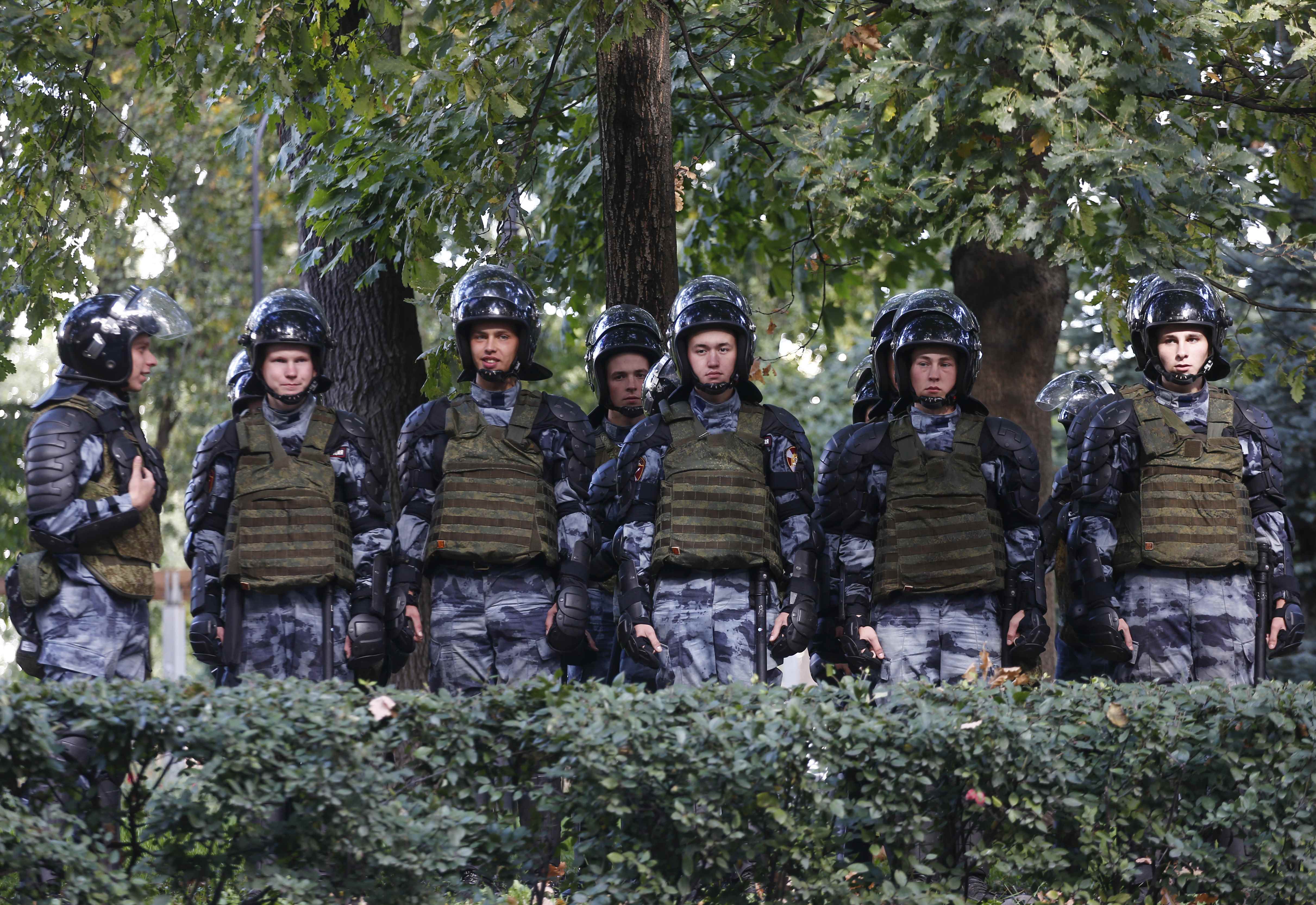 قوات الأمن الروسية تكثف وجودها بمدينة سا بطرسبرج