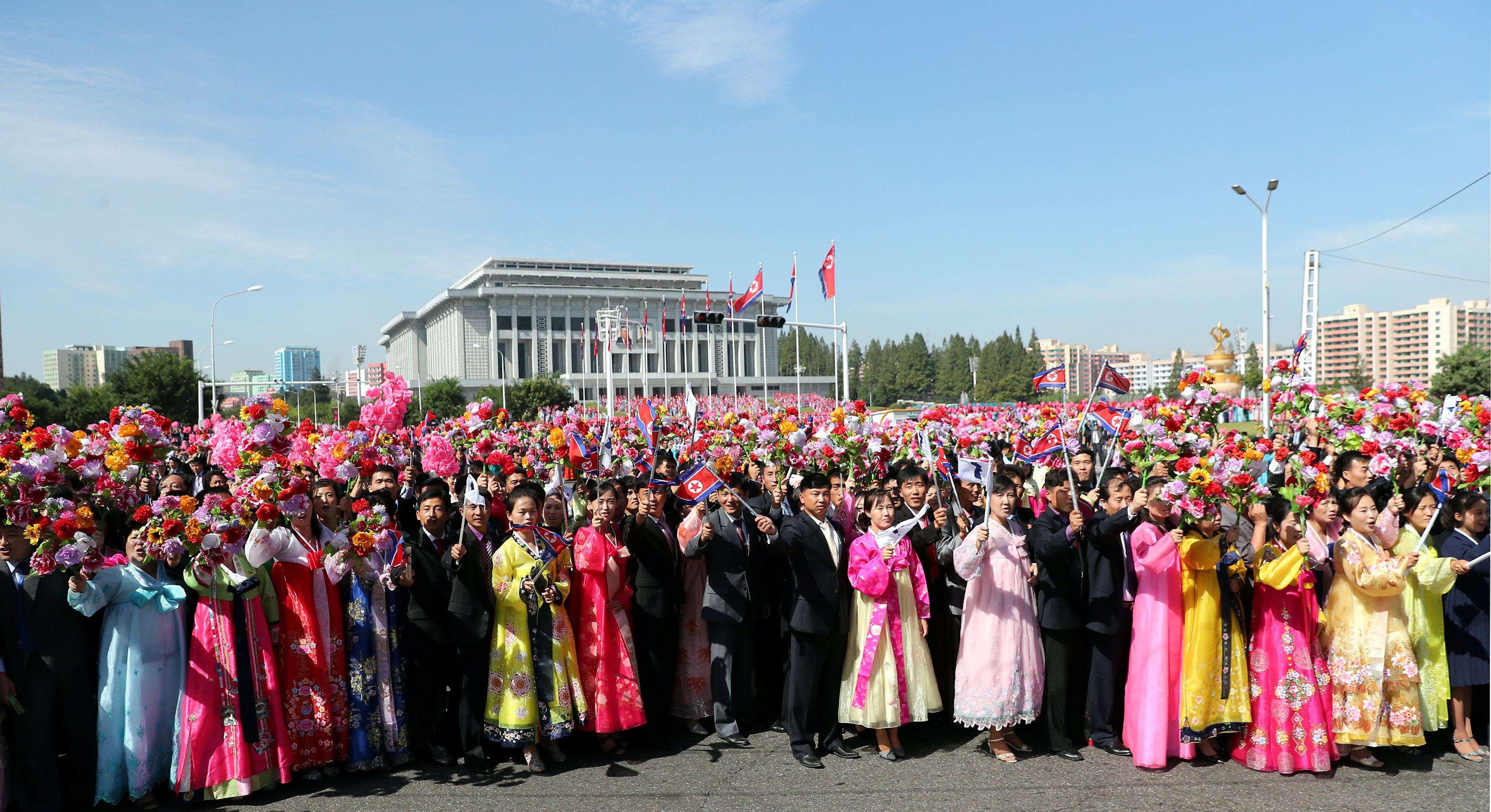 ألاف المواطنين يستقبلون زعيم كوريا الجنوبية