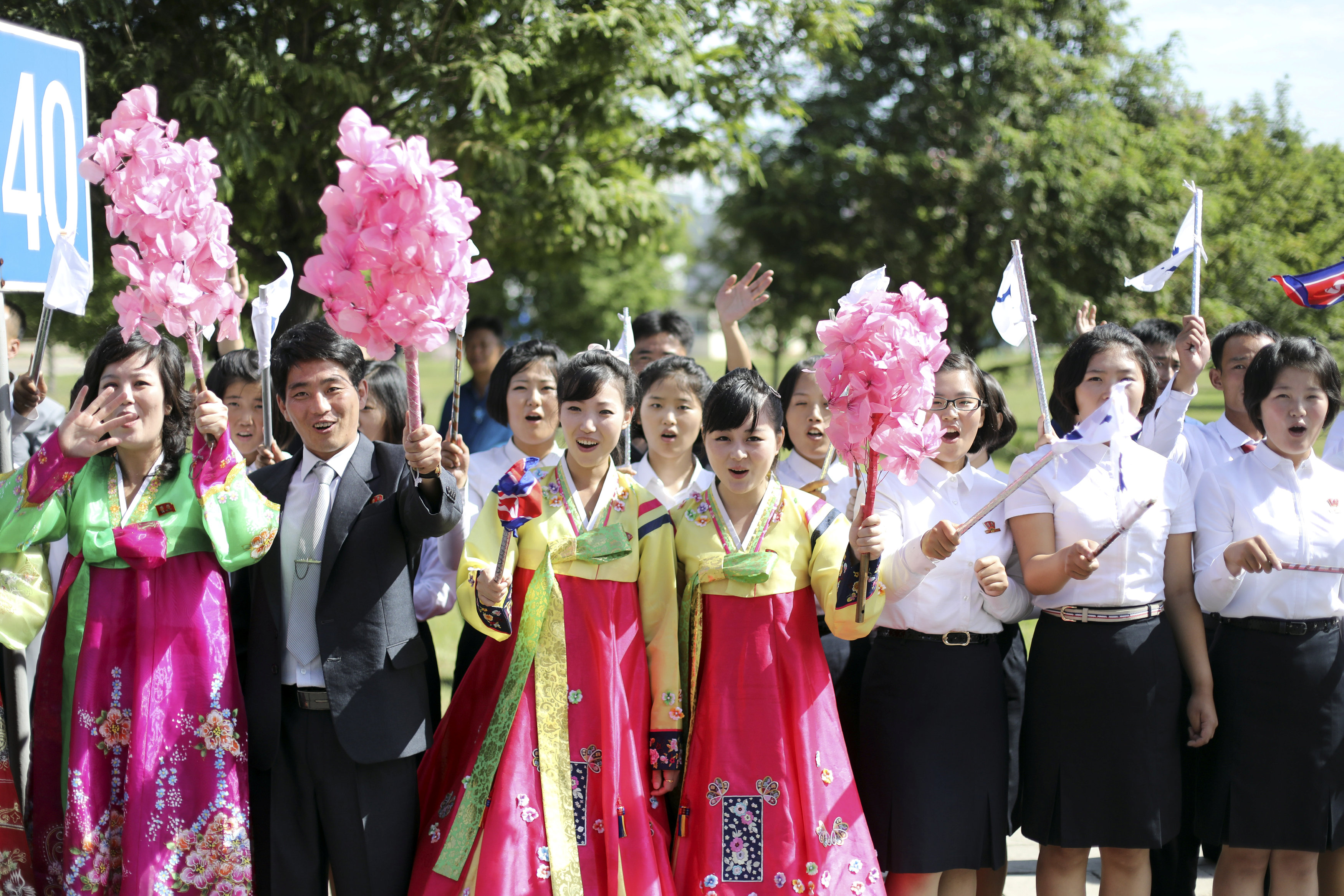 احتفال شعبى بزيارة رئيس كوريا الجنوبية