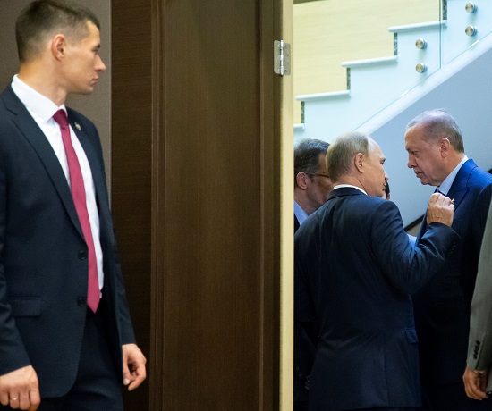 بوتين خلال لقاءه أمس مع أردوغان
