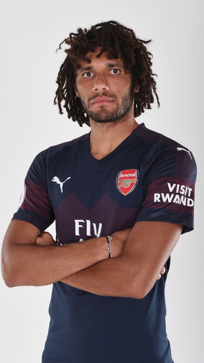 محمد النني لاعب أرسنال محمد النني لاعب أرسنال