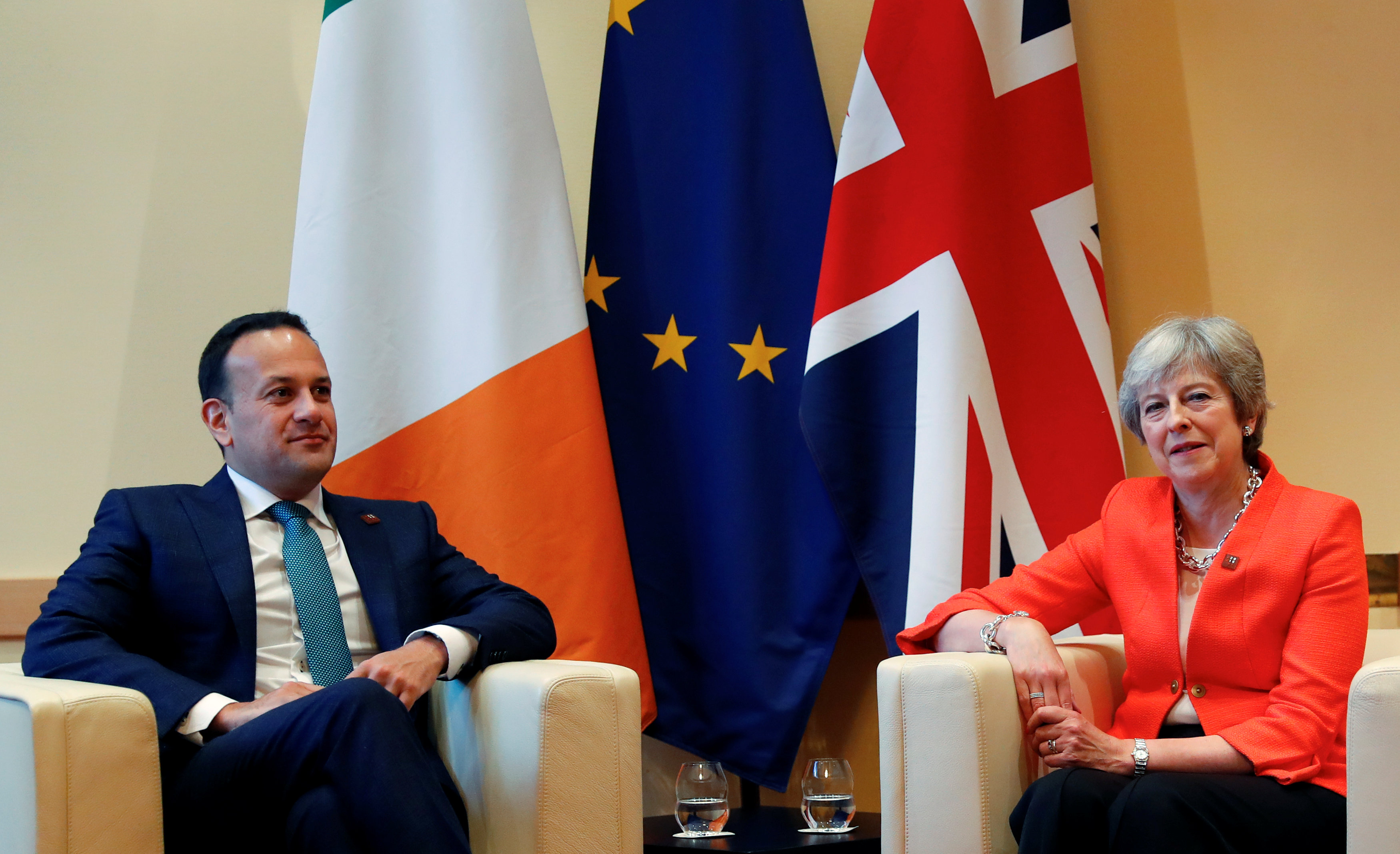 تيريزا ماى التقت رئيس وزراء أيرلندا على هامش القمة