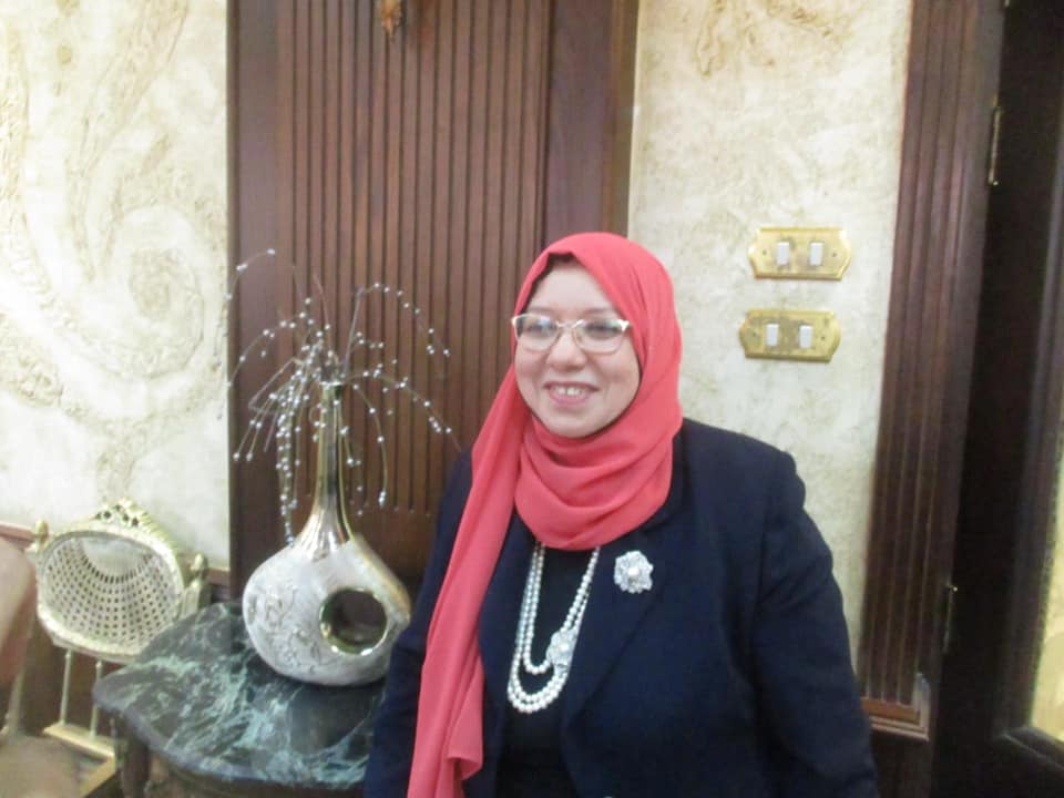 ليلى مرتجى وكيل وزارة التعليم بشمال سيناء