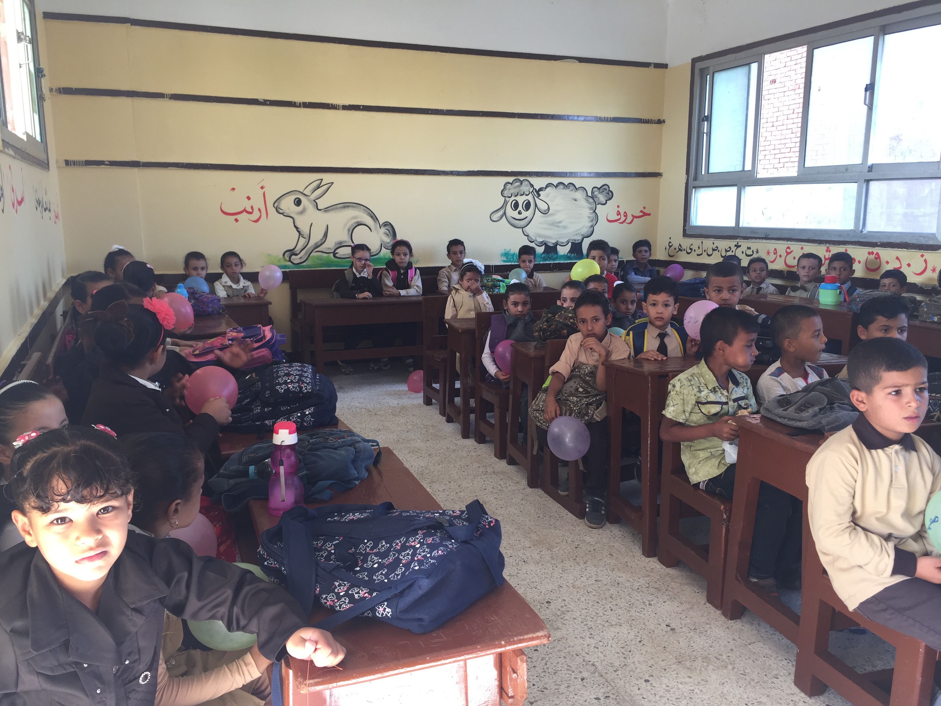 تحويل مسجد لفصل دراسى بسبب الازدحام (5)