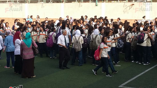 الطلاب-فى-أرض-الطابور الطلاب-فى-أرض-الطابور