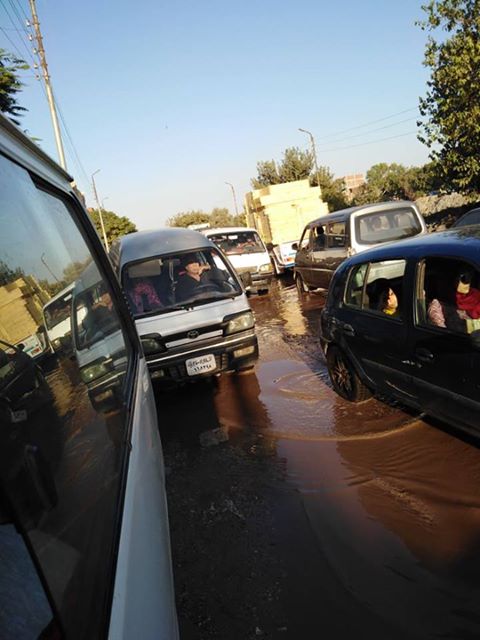 جود مياه الصرف الصحى بمدخل مدينة أبوصوير فى الإسماعيلية (4)