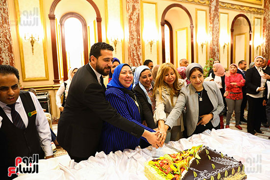  احتفالية لتكريم عزة إسماعيل، رئيس قطاع الصحافة بالمجلس (6)