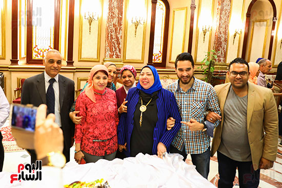  احتفالية لتكريم عزة إسماعيل، رئيس قطاع الصحافة بالمجلس (7)