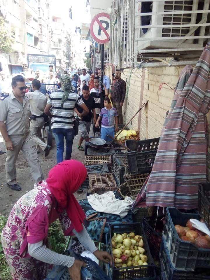 حملة إزالة الإشغالات بشارع رياض  (1)