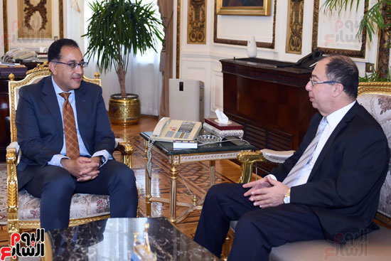 الدكتور مصطفى مدبولى رئيس الوزراء مع السفير اللبنانى بالقاهرة (3)