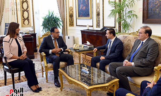 مصطفى مدبولى و وزير الهجرة الأرمينى (4)