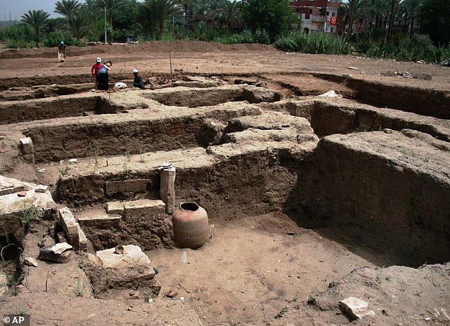 الحمام الرومانى المكتشف (3)