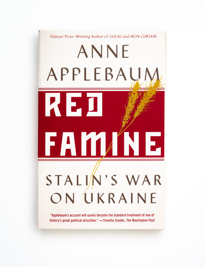 كتاب المجاعة الحمراء حرب ستالين على أوكرانيا من تأليف آن ابلباوم