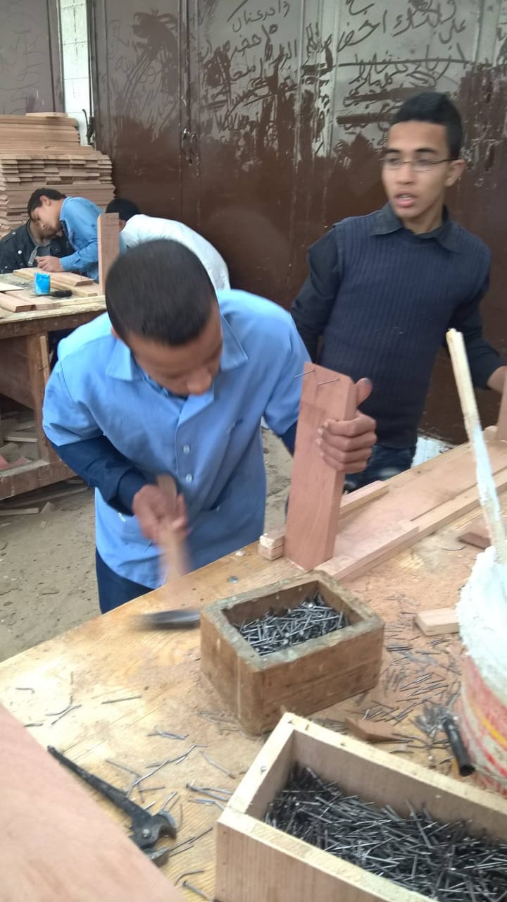 تعليم القليوبية تطلق أكبر مشروع للتخلص والاستفادة من الرواكد الخشبية بالمدارس  (8)