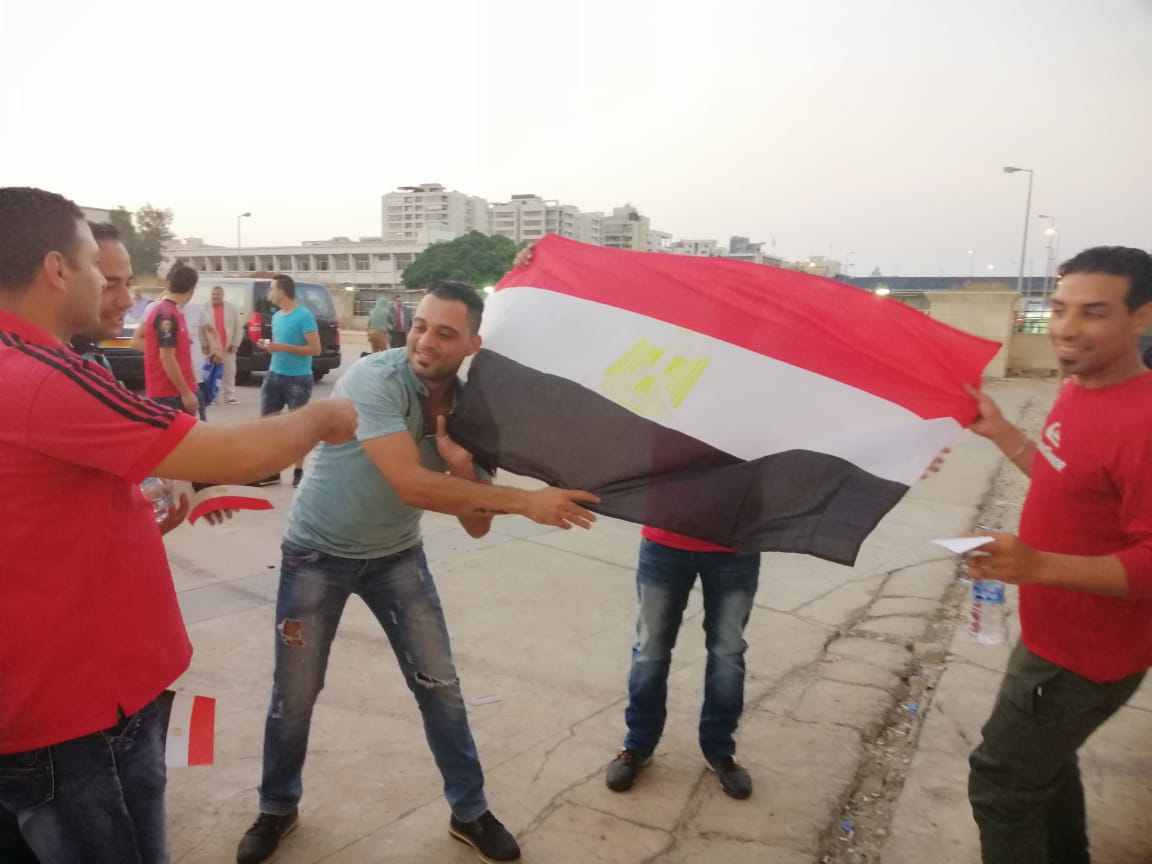 الجماهير تؤازر الاهلى فى لبنان