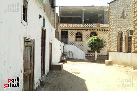 محافظ أسيوط يعيد الحياة لمنزل أسرة جمال عبدالناصر (4)
