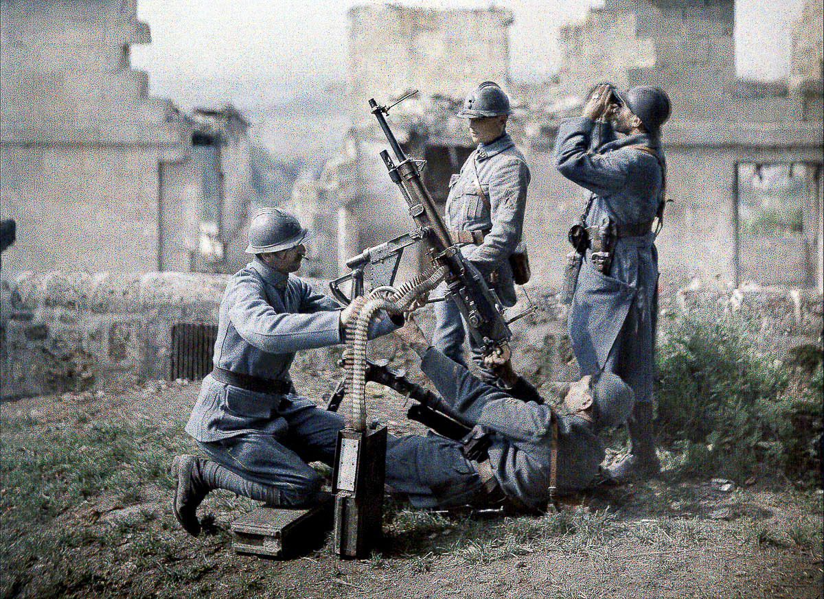استخدام المدفعية الآلية الفرنسية خلال معركة أيسن