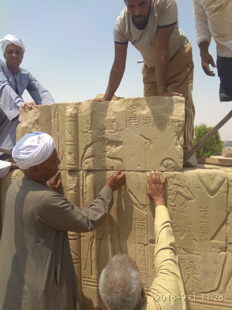 نقل الكتل الأثرية نقل الكتل الأثرية