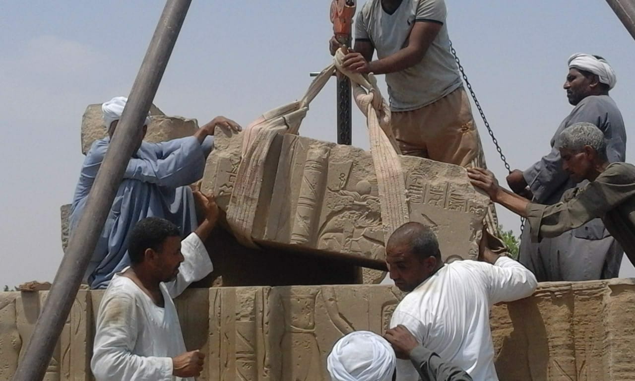 جانب من التركيب جانب من التركيب