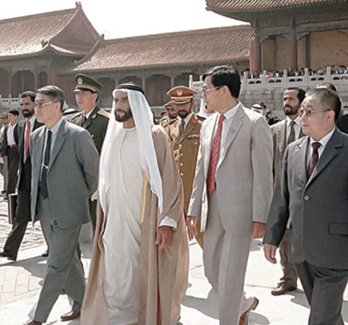 الشيخ زايد فى زيارة تاريخية للصين عام 1990