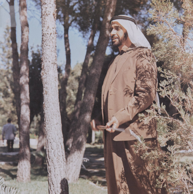 الشيخ زايد يمارس رياضة الجولف فى سويسرا عام 1979