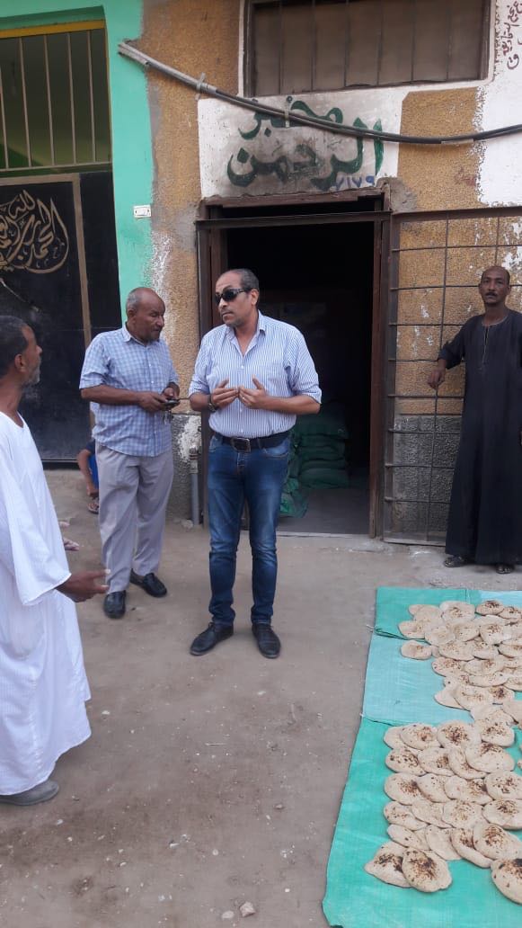 جانب من جولة وكيل تموين الاقصر على المخابز البلدية