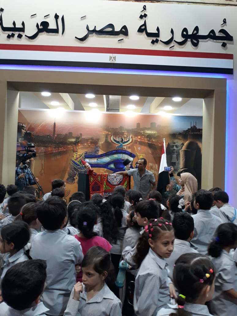 عرض الأراجوز والحكى لسماح أبو بكر عزت فى معرض عمان للكتاب 2018 (6)
