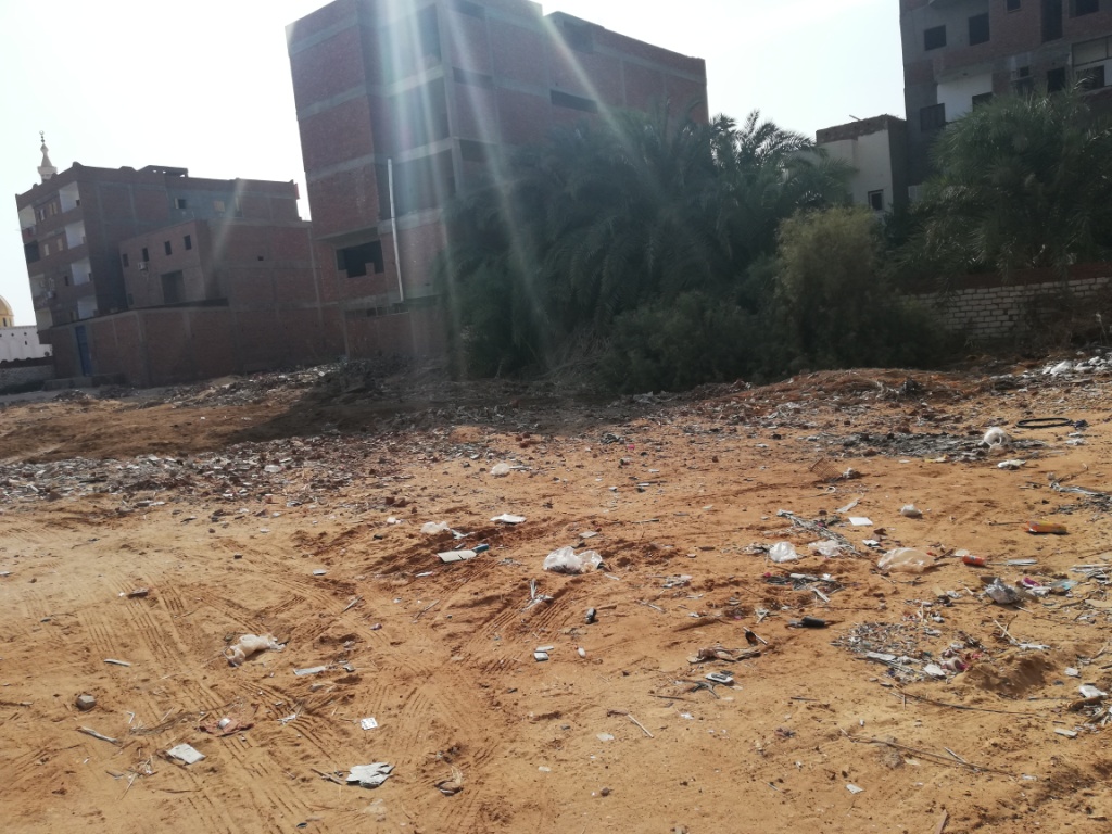 الإهمال يسيطر على حى المهندسين بمدينة موط بالداخلة (8)