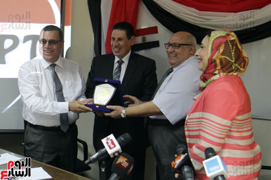 افتتاح احد الاقسام بمركز ذوى الاحتياجات الخاصة بجامعة عين شمس  (13)