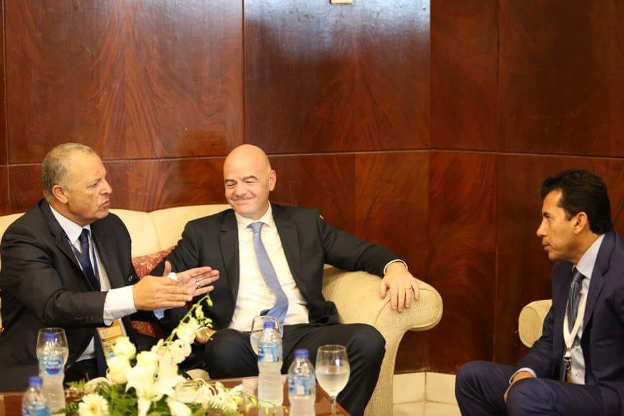 وزير الرياضة مع أبو ريدة و رئيس الفيفا