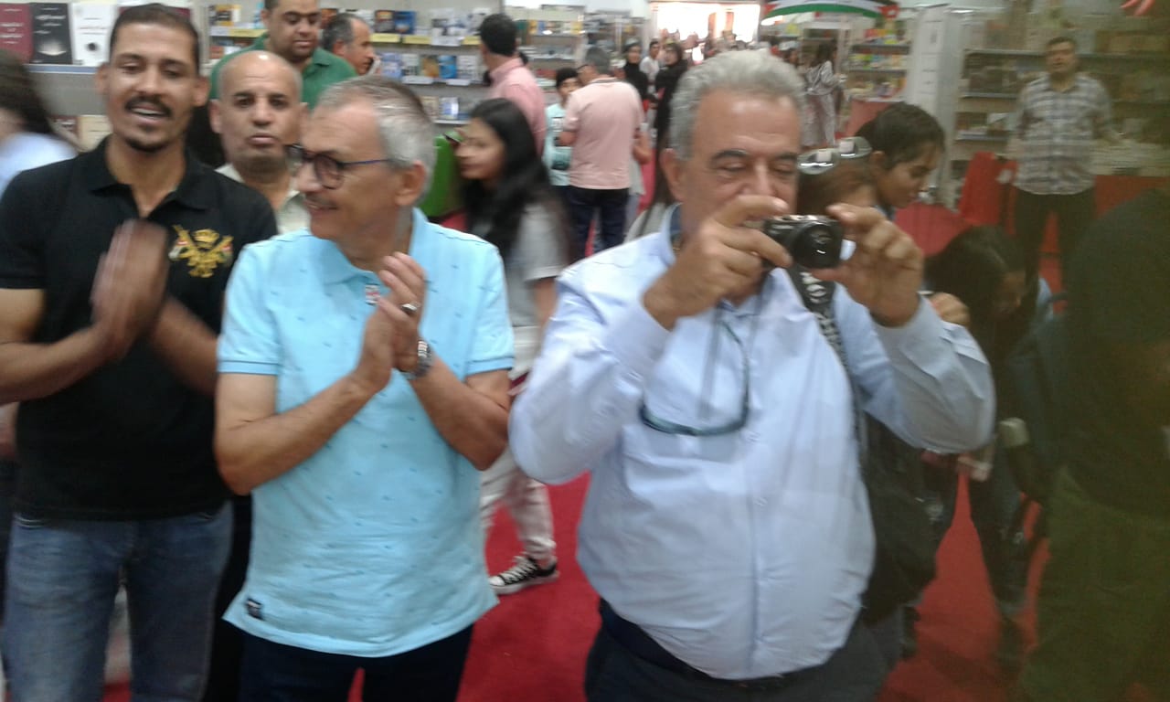 كرم مراد يودع جمهور معرض عمان الدولى للكتاب 2018 (4)