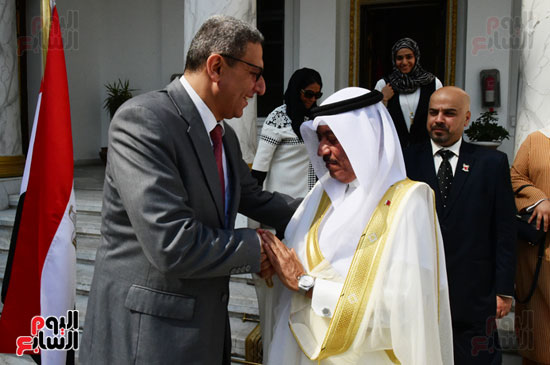 الدكتور على عبدالعال رئيس مجلس النواب يستقبل السيد الامين العام لمجلس النواب البحريني ووفد الأمانة العامة لمجلس النواب البحريني المرافق له (16)