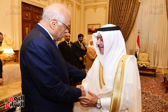 الدكتور على عبدالعال رئيس مجلس النواب يستقبل السيد الامين العام لمجلس النواب البحريني ووفد الأمانة العامة لمجلس النواب البحريني المرافق له (1)