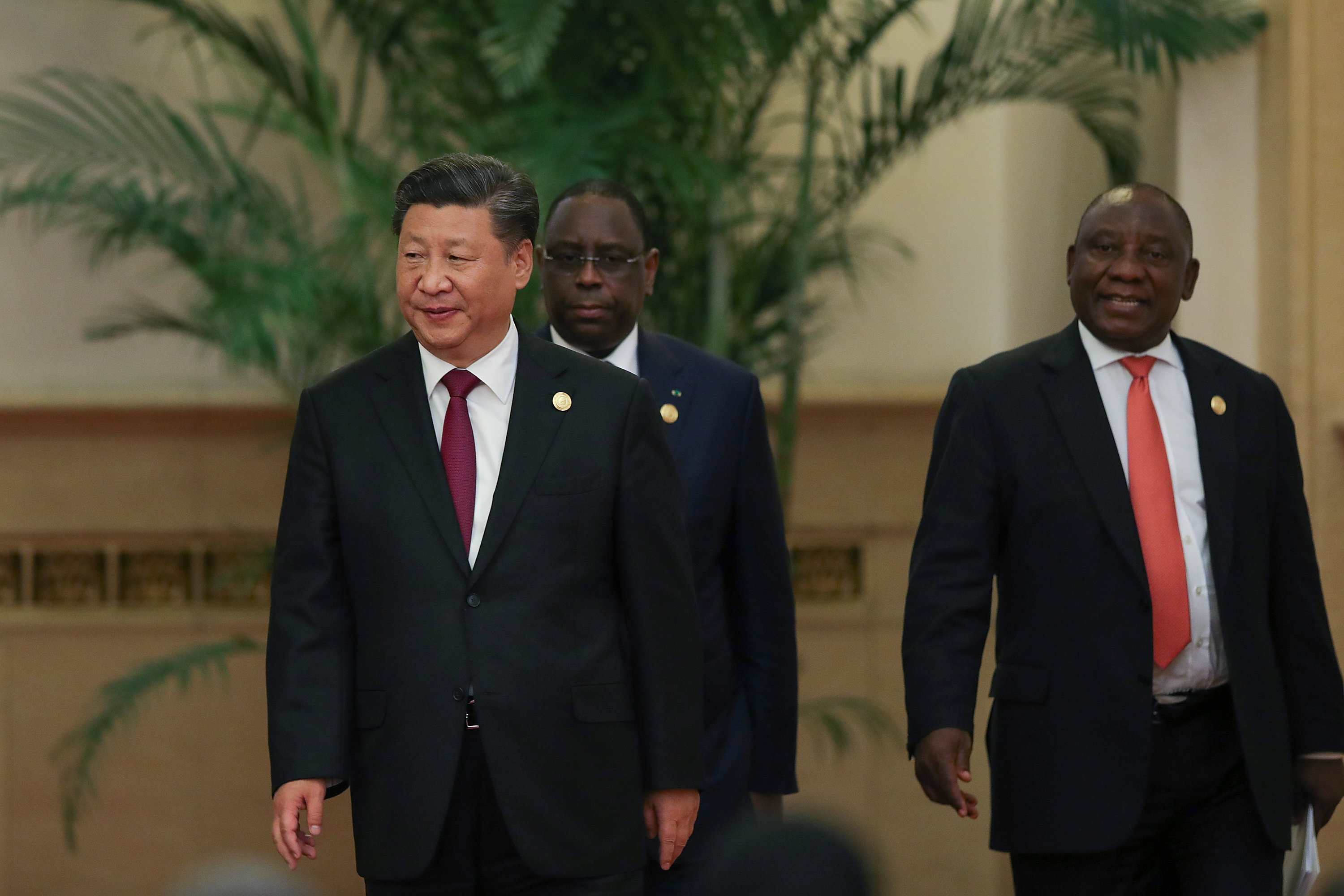 الرئيس الصينى ورئيس جنوب افريقيا والرئيس السنغالي فور وصولهم لقمة بكين 2018