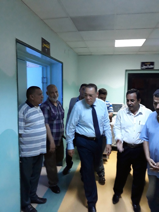 محافظ الشرقية يزور مستشفى ديرب نجم و القنايات (6)
