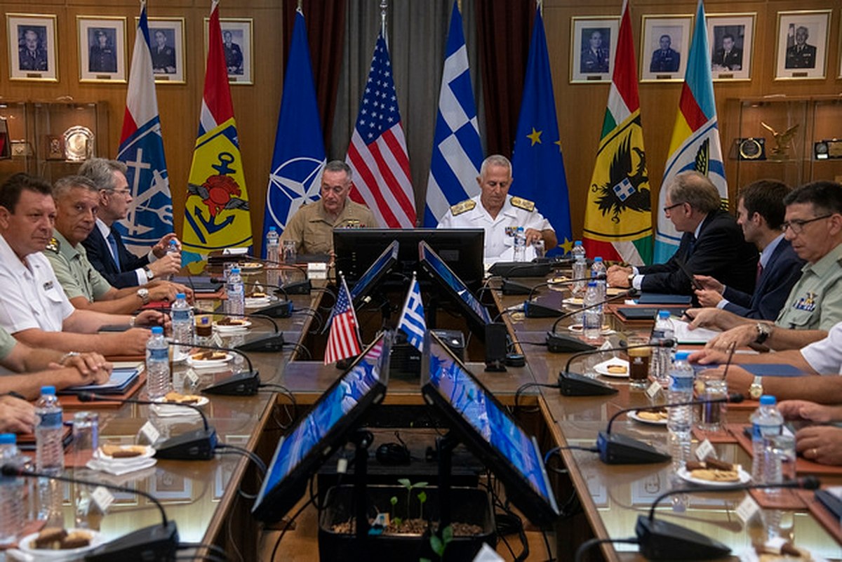 اجتماع بين القيادات العسكرية الأمريكية واليونانية