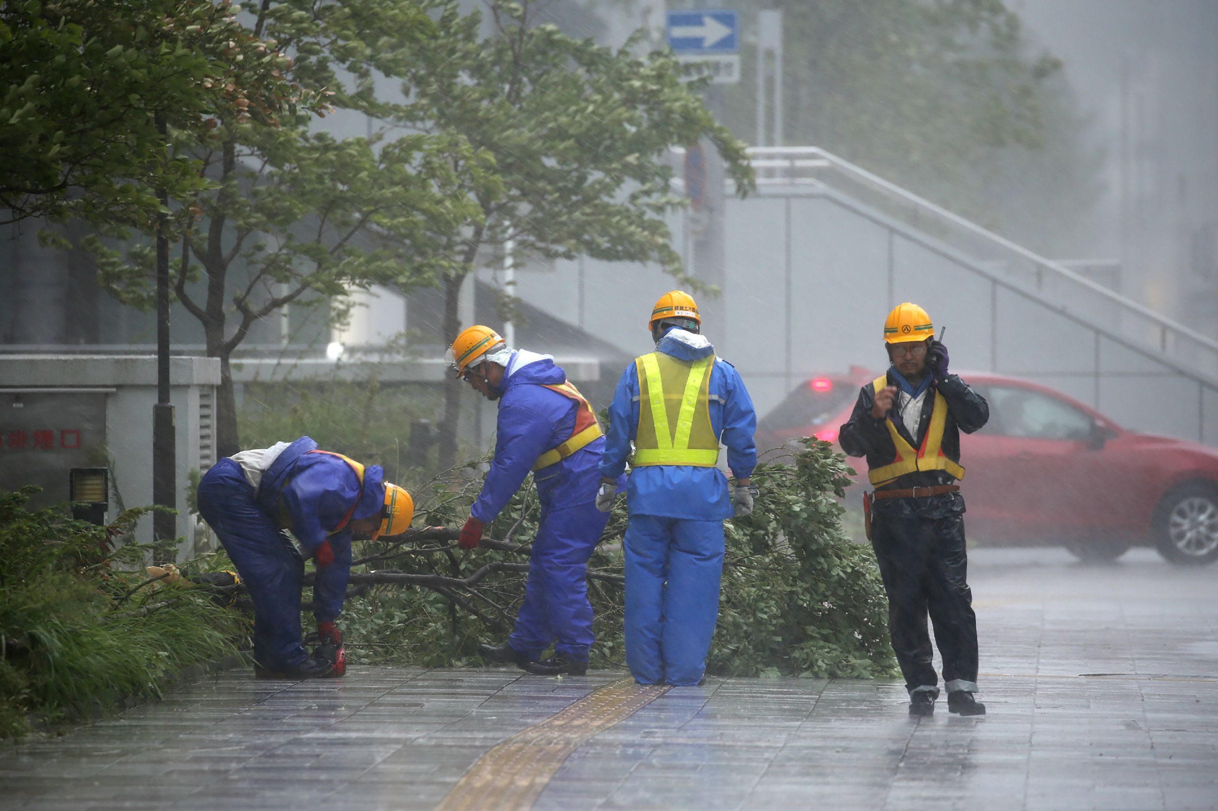 جانب من الإعصار فى اليابان 
