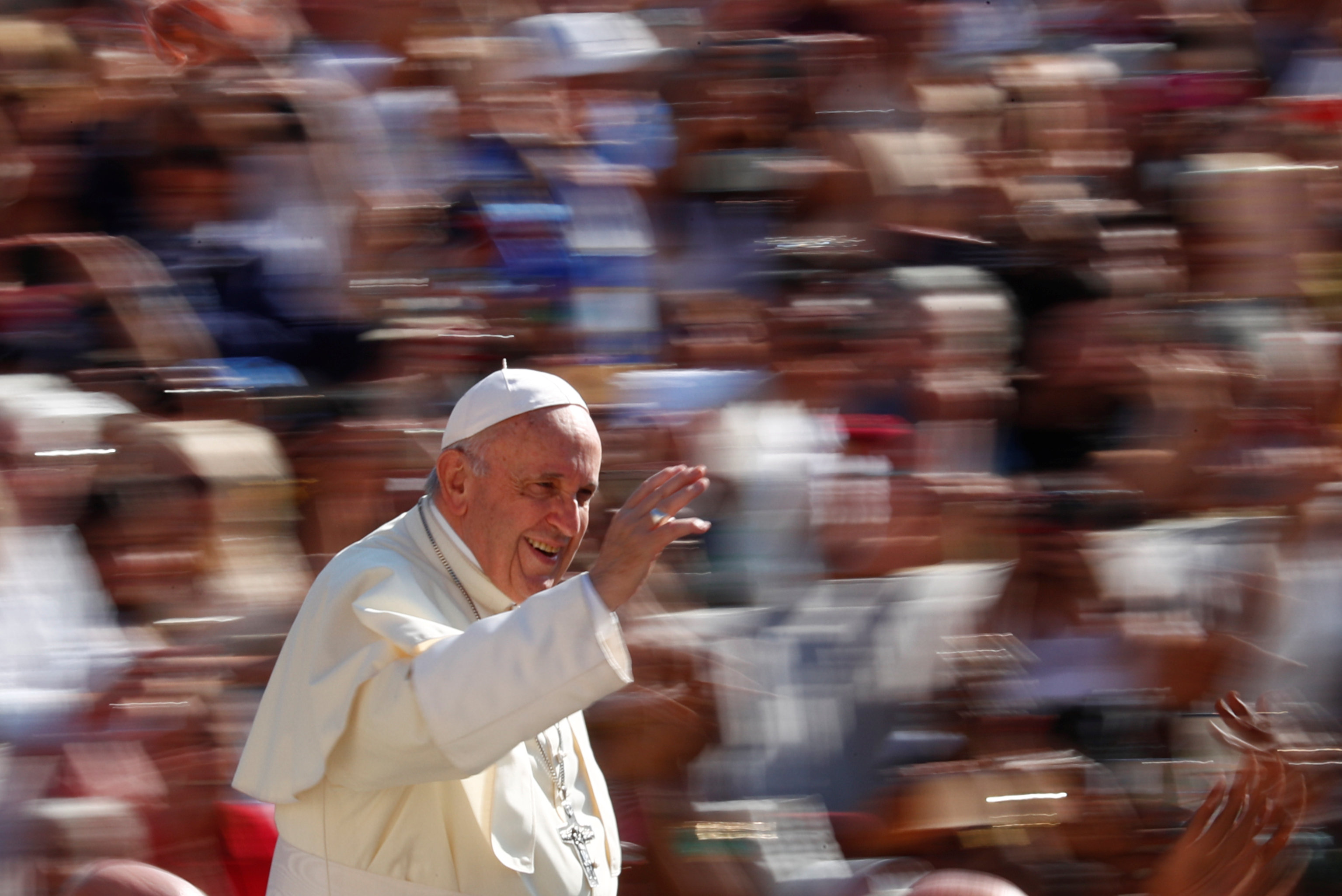 البابا فرنسيس يصل لقيادة الجمهور الأربعاء