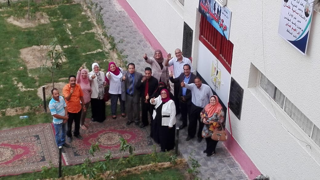 نائب محافظ القاهرة ووكيل مديرية التربية والتعليم يفتتاحا المركز المهنى لتدريب المعلمين (5)