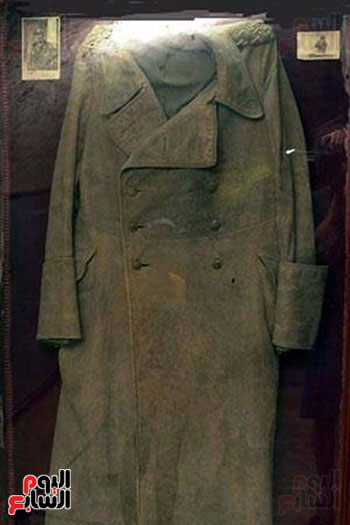 المعطف الشهير للقائد روميل خلال الحرب