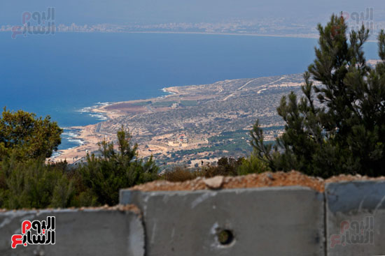 ساحل البحر الابيض المتوسط على الحدود البنانية الاسرائيلية 