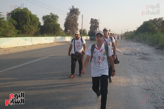 11 شابا نظموا مسيرة على الأقدام من بنى سويف للقاهرة (1)