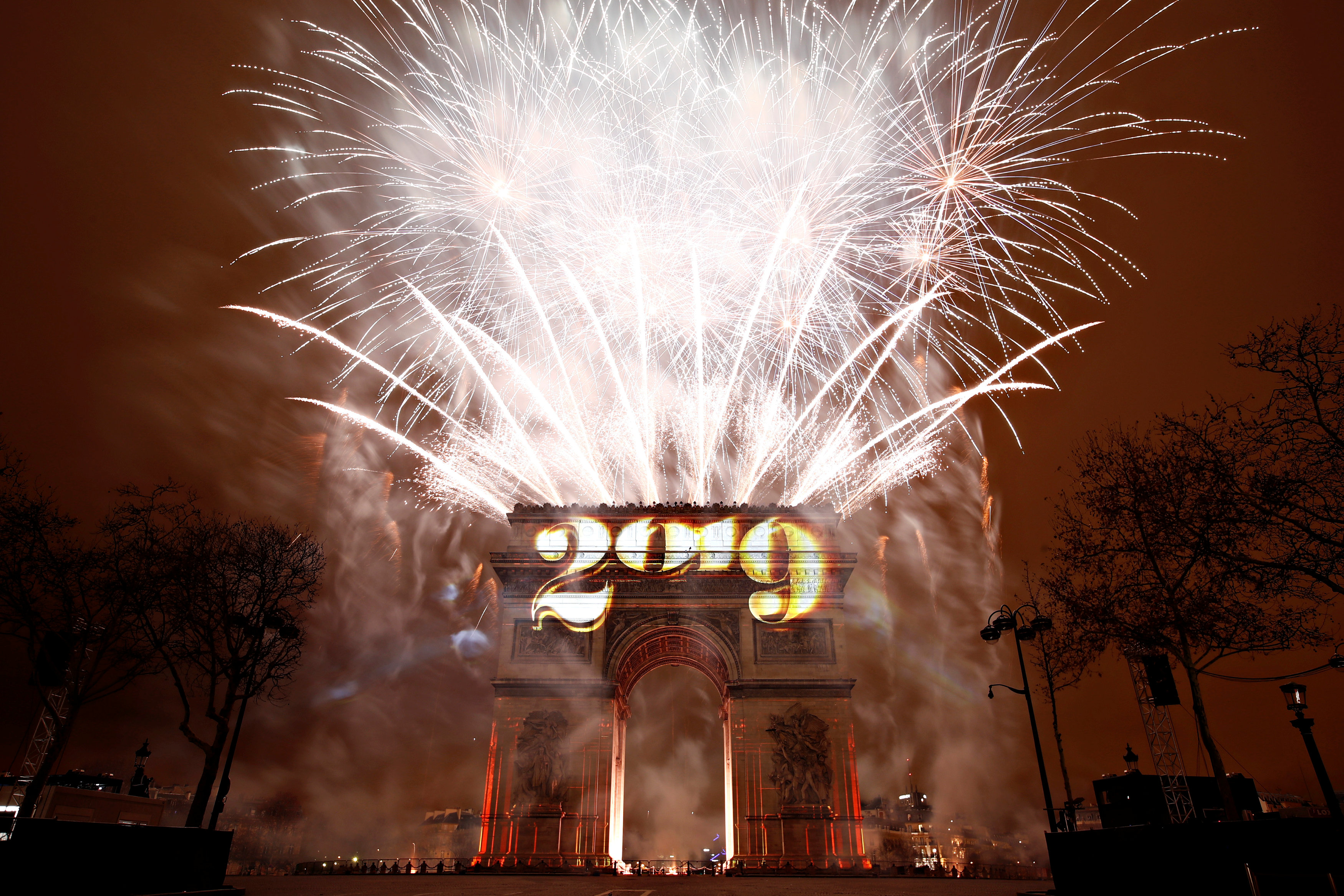 فرنسا تحتفل بـ2019