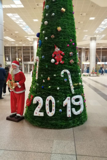 بابا نويل فى مطار القاهرة (4)