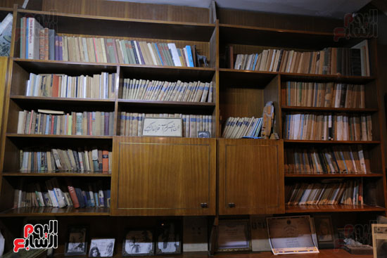 الطباعات-الأولى-لروايات-إحسان-عبد-القدوس-فى-مكتبته