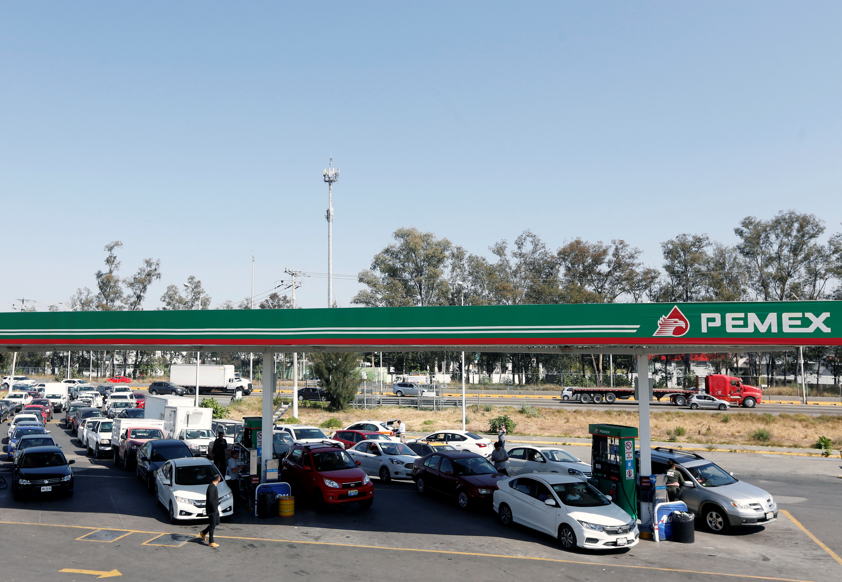 تفاقم أزمة الوقود فى المكسيك (4)